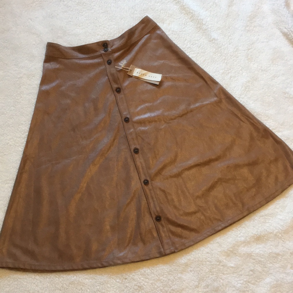 Nwt Blush Noir Faux Suede Midi Skirt | Size L | Button Front | Soft Stretch